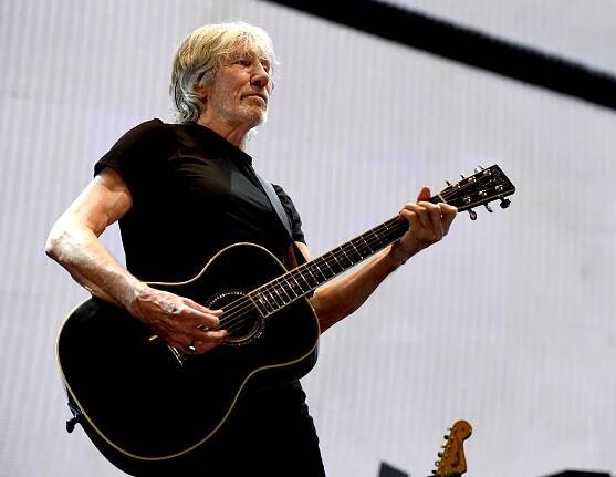 roger waters pink floyd julian assange