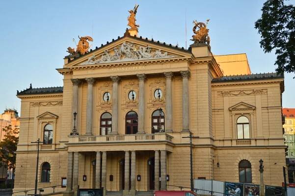 Státní opera Praha | TuristickaMapa.cz