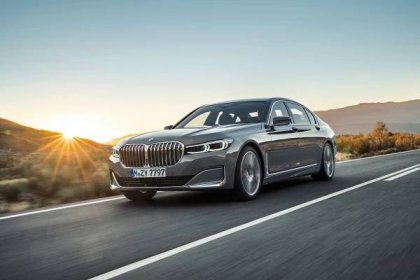 BMW řady 7 se v budoucnu kromě V12 rozloučí i s V8. Nejsilnější verze bude elektromobil - Autoweb.cz