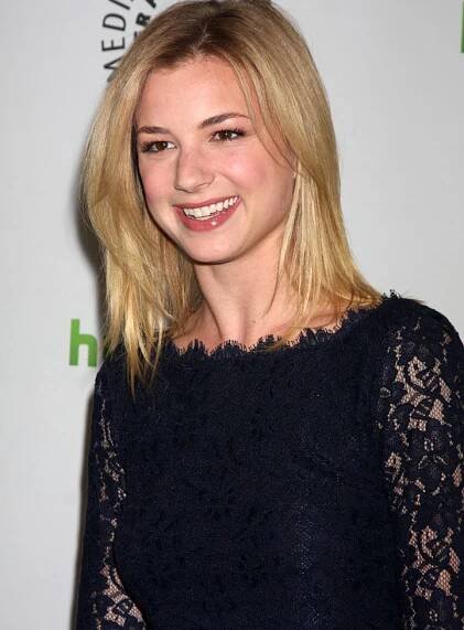 40 Most Beautiful Female Celebrities Who Are 5’2″ to 5’11”