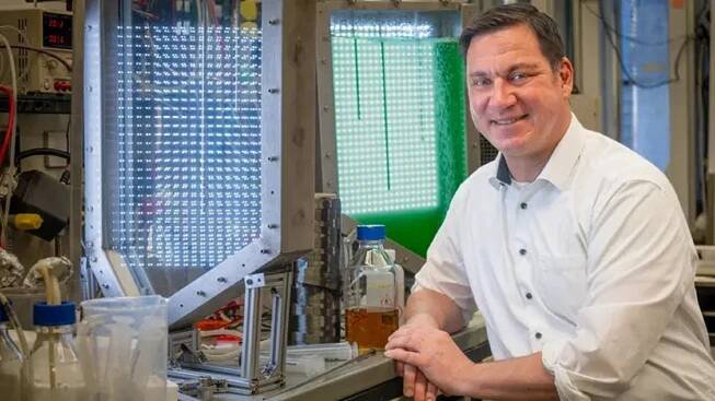 Carbon fiber goes green as German researchers ditch oil for algae