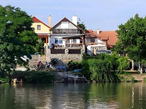 Vinný sklep U vody, pronájem chalupy Pasohlávky - ubytování Jižní Morava, 10353 - ID 10353
