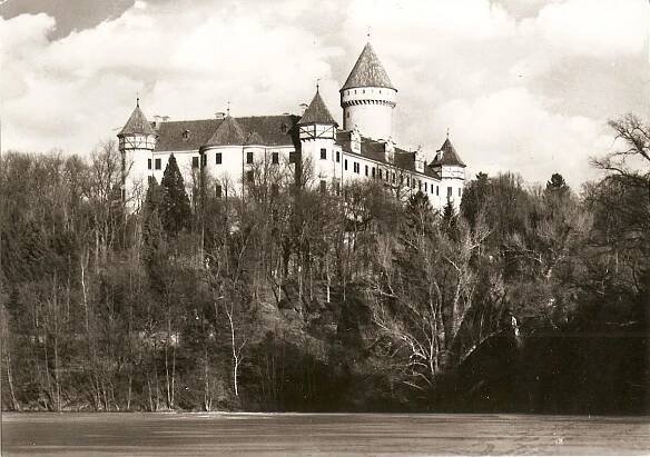 KONOPIŠTĚ - zámek - Benešov - Pohlednice místopis