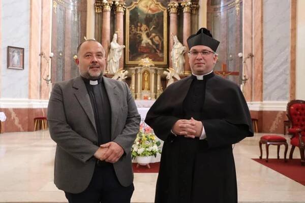 Dárcovská kampaň   Rosenberg, Dostál
