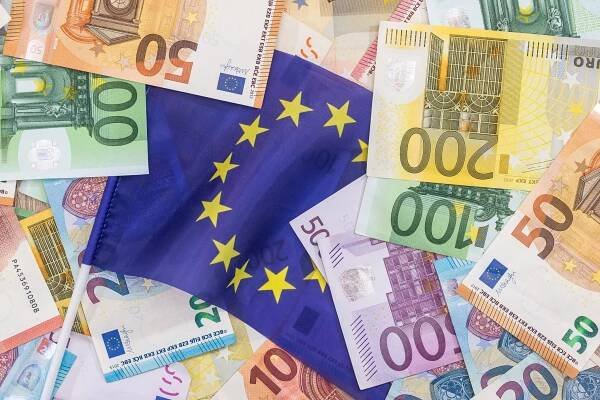 Eurozóna trpí vyšším zadlužením než zbylé země Evropské unie