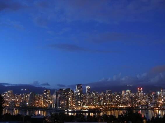 Soubor:Vancouver night 2.jpg – Wikipedie