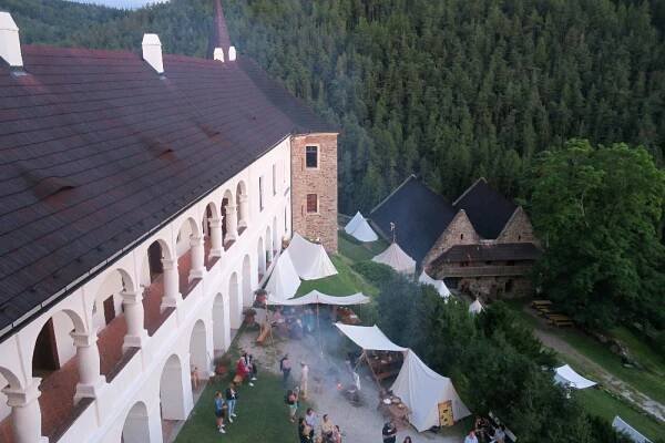 Ohlédnutí za akcemi Štíty stříbrného lva a Hradozámeckou nocí - 