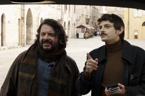 Pasquale Petrolo, Fabio Rovazzi - Con chi viaggi - Z filmu