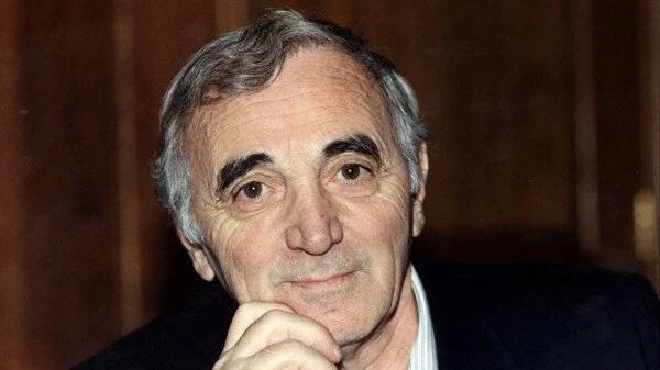 Charles Aznavour už zpívá v nebi. Znáš jeho písně?
