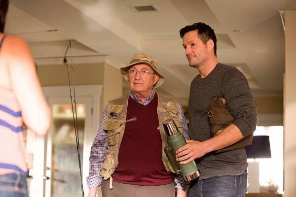 Město žen - Přátelé a důvěrníci - Z filmu - Ken Jenkins, Josh Hopkins