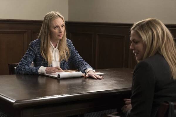 For the People - The Library Fountain - Z filmu - Hope Davis