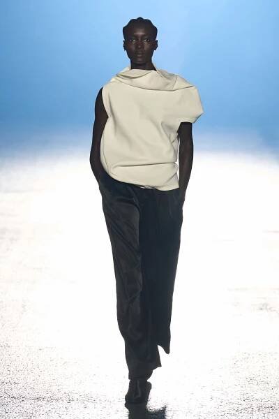 Brand ISSEY MIYAKE | Clothing Encyclopedia
