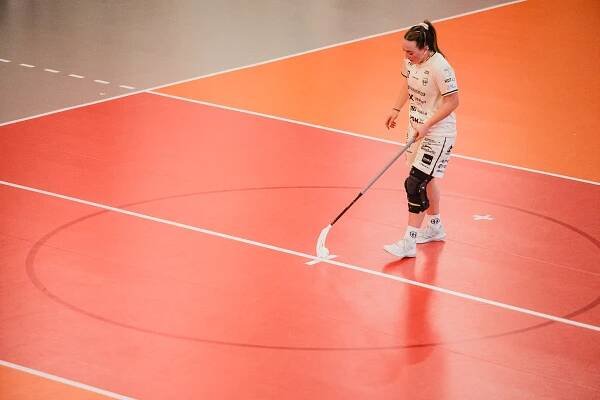 Florbal žen na Tatranu Střešovice | Michal Křenek - svatební fotograf | Svatební a sportovní fotograf