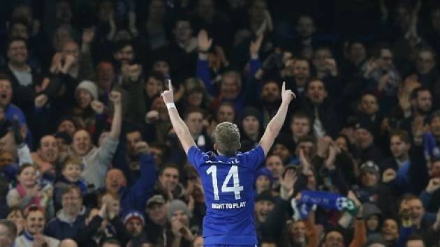 Manchester City jde v Lize mistrů dál, Schalke také. Čech dostal jeden gól