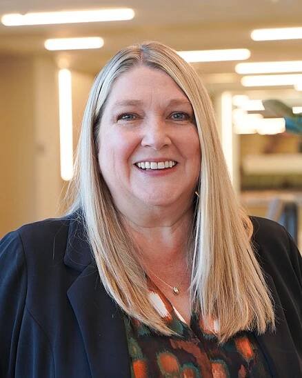 Lynn Hallowell-Gottsleben, PT, DPT - Madonna Rehabilitation Hospitals