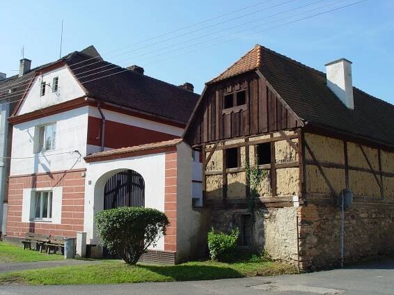 Soubor:Liběšice čp 1 (2).jpg – Wikipedie