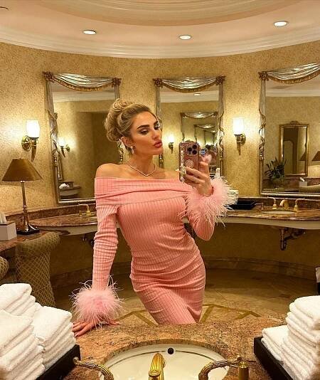 Pornoherečka rozdováděla známou modelku! Z Barbie hrátek se budete červenat