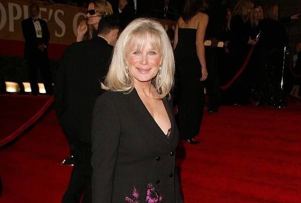 Linda Evans se stárnutí nebojí.