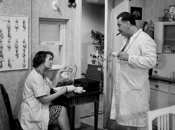 Hříšní lidé města pražského - Turecké náušnice - Z filmu - Jiřina Steimarová, Robert Vrchota