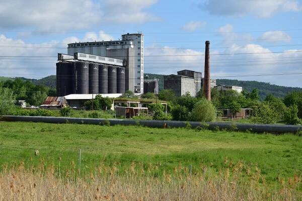 Soubor:Černovice 2022-05-21 Silo.jpg