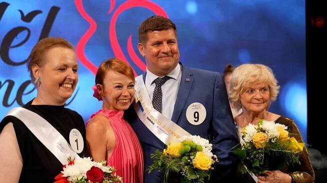 Vítězem Anděla mezi zdravotníky se stal břišní chirurg: Petr Zeithaml odstraňuje žlučníky a kýly - Super.cz