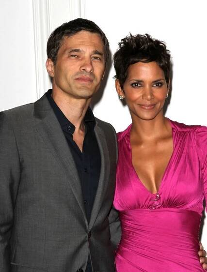 Herec Olivier Martinez potvrdil své zasnoubení s krásnou Halle Berry