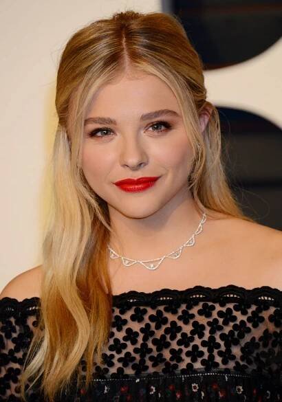 chloe-grace-moretz-at-2015-vanity-fair-oscar-party-05