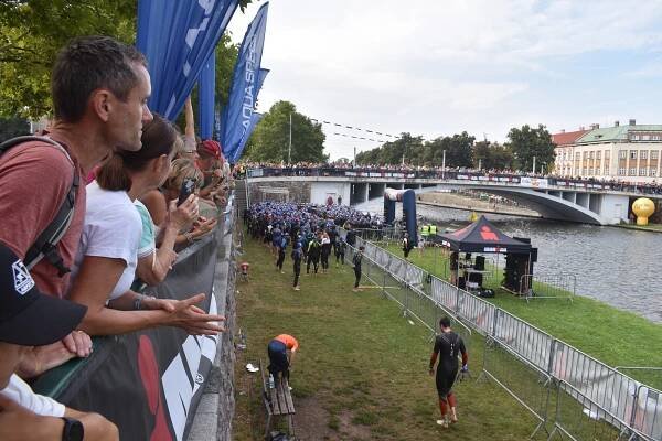 Slavný triatlonový závod Ironman 70.3 se vrací do Hradce