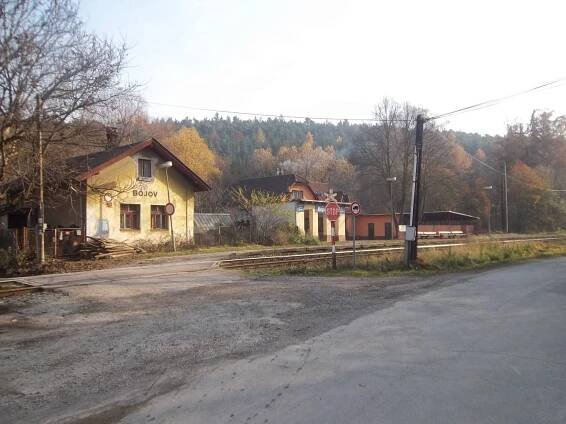Měchenice III