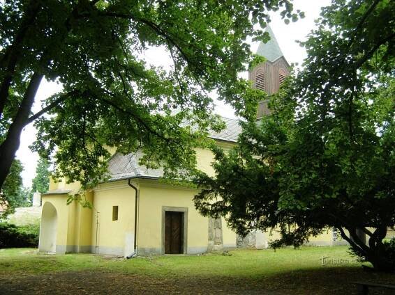 Chlumec nad Cidlinou - kostel Nejsvětější Trojice