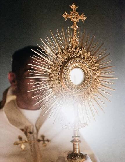 eucharistické požehnanie