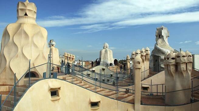 Na střeše domu La Pedrera