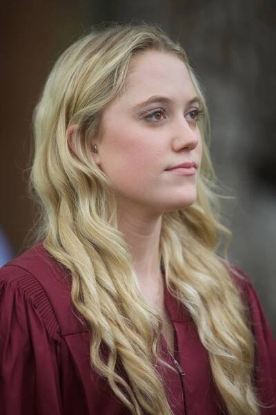 Vraždící opice - Z filmu - Maika Monroe