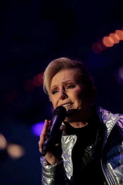 Helena Vondráčková o berlích: Poranila se na noze