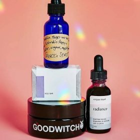 The Herbal Mutual Aid Network Creates Free Tinctures for Black Organizers