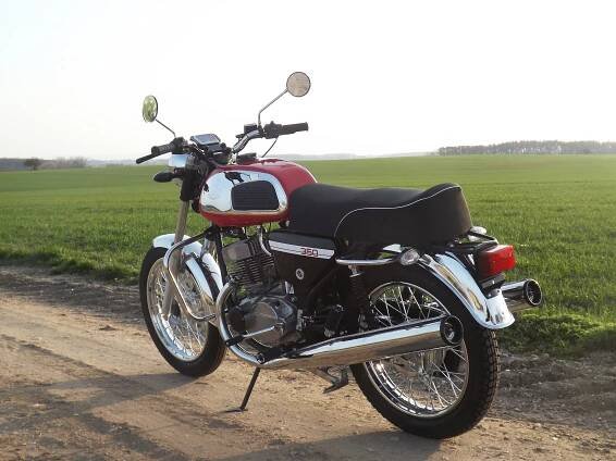  JAWA 350/640 - RETRO 634, černo-červená 