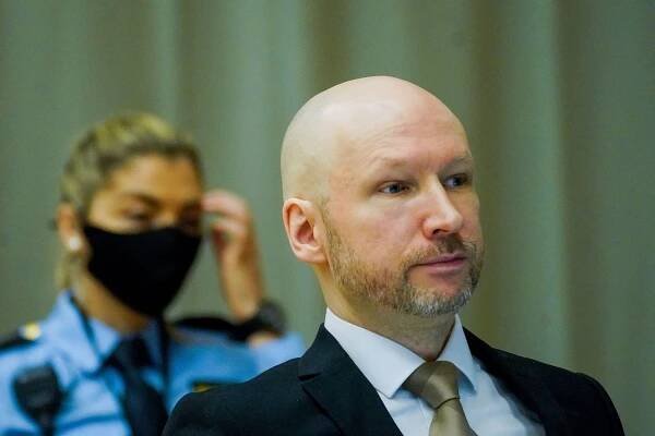 Breivik znovu žaluje Norsko kvůli vězeňským podmínkám, stát prý ‚pošlapává jeho lidská práva’