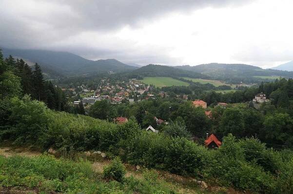 Tam, kde začíná většina cest na královnu Beskyd. Vítejte v Ostravici