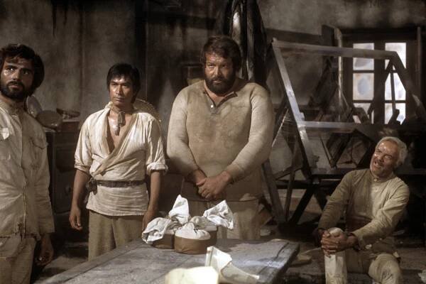 Nino Castelnuovo, Tecuró Tanba, Bud Spencer, James Daly - Armáda pěti mužů - Z filmu