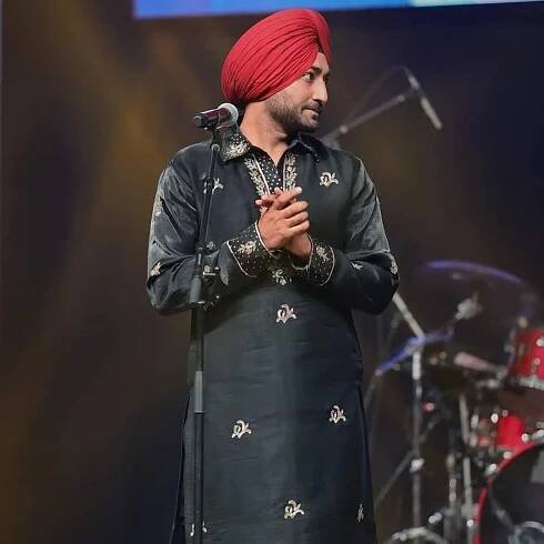 Ranjit Bawa Live Performance: Unleash the Magic of Punjabi Music!