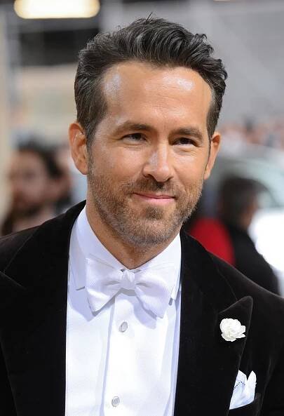 Actor Ryan Reynolds in a tux in 2022