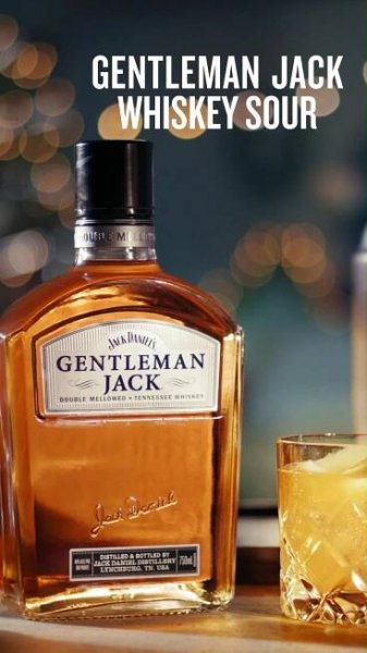 Can sour be exceptionally smooth? Try a Gentleman Jack Sour at your next holiday gathering and see for yourself. #GentlemanJack