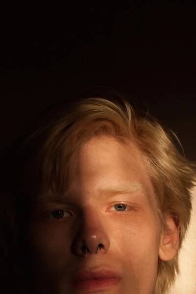Jonas Lindström - Œ Magazine