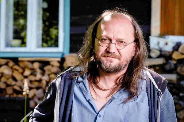 Básník Jakub Chrobák vydává svou šestou sbírku