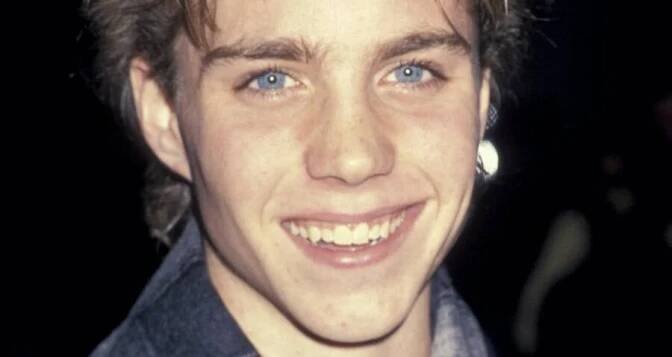 The Tragic Story Of Jonathan Brandis, The Beloved Child Star Who Died By Suicide After His Career Stalled