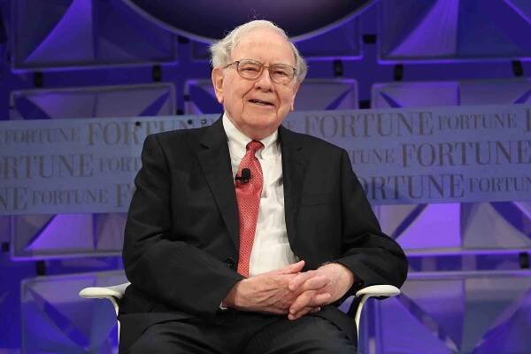 10 úprimných rád od Warrena Buffetta pre začínajúcich investorov - Wealth Effect Management
