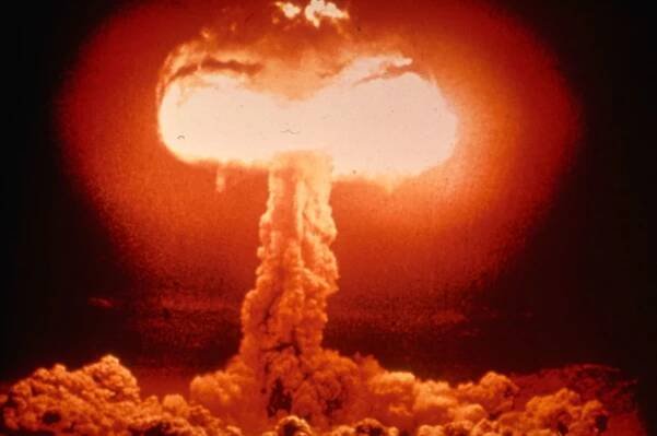 b_270_270_16777215_0_0_images_21_2173036-atomova_bomba.jpg