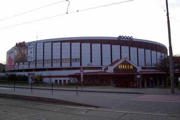 Soubor:Rondo hall.jpg – Wikipedie