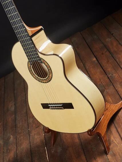 Francisco Bros 2023 B40F Especial