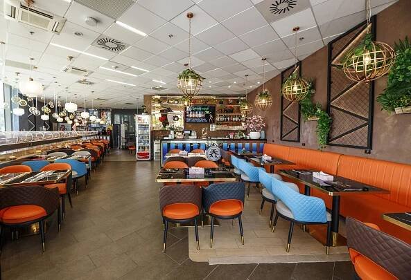 Running sushi: 1,5 hodiny neomezené konzumace sushi a dalších asijských specialit